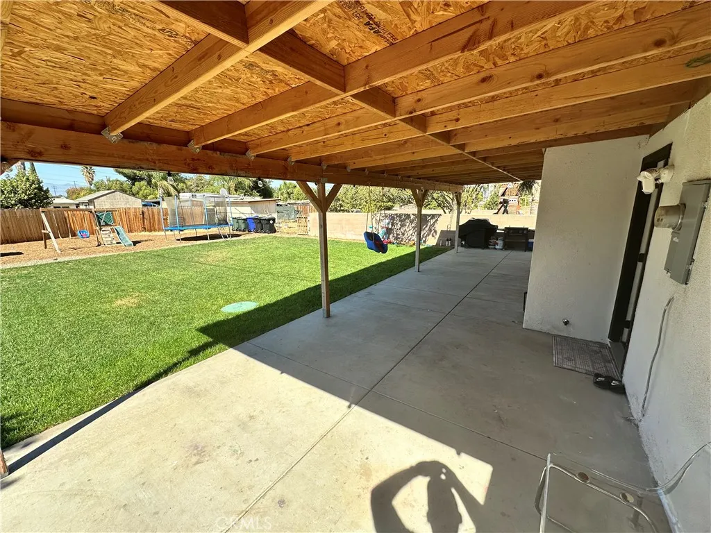 18470 7th Street, Bloomington, California 92316 home-pic-34