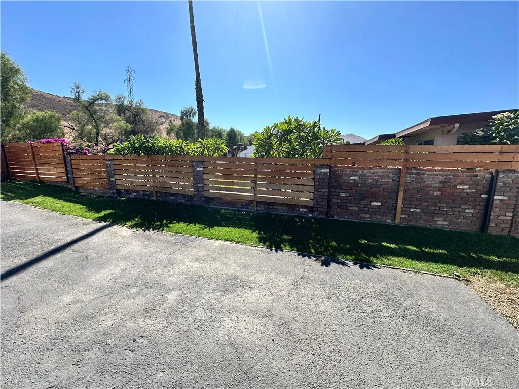 18470 7th Street, Bloomington, California 92316 home-pic-43