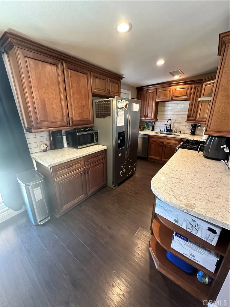 18470 7th Street, Bloomington, California 92316 home-pic-24