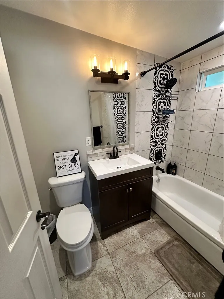 18470 7th Street, Bloomington, California 92316 home-pic-14