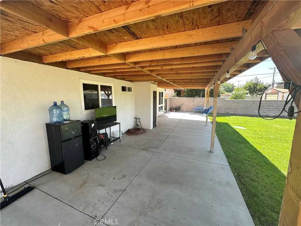 18470 7th Street, Bloomington, California 92316 home-pic-32