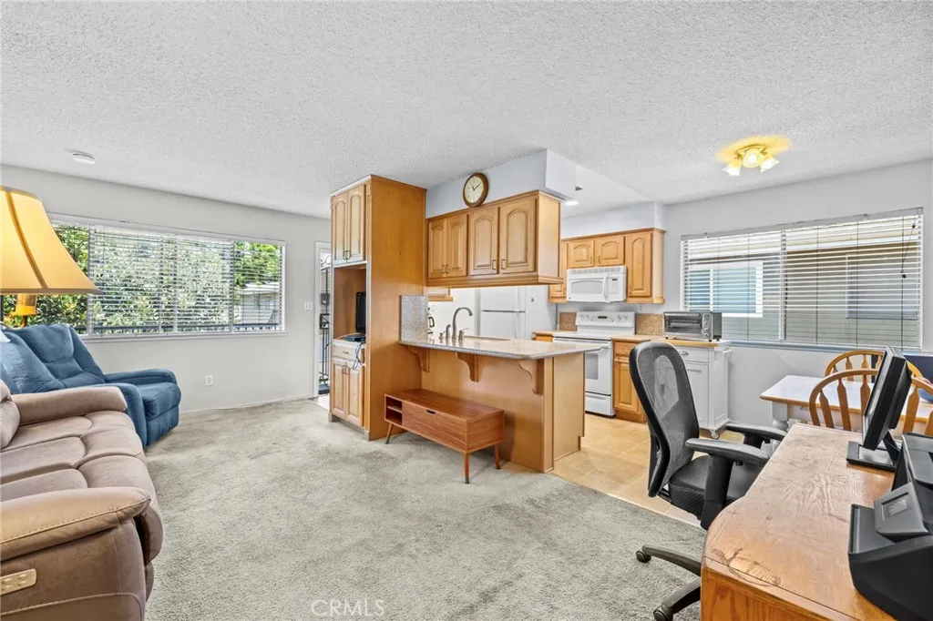 3015 Knollwood Avenue, La Verne, California 91750 home-pic-7