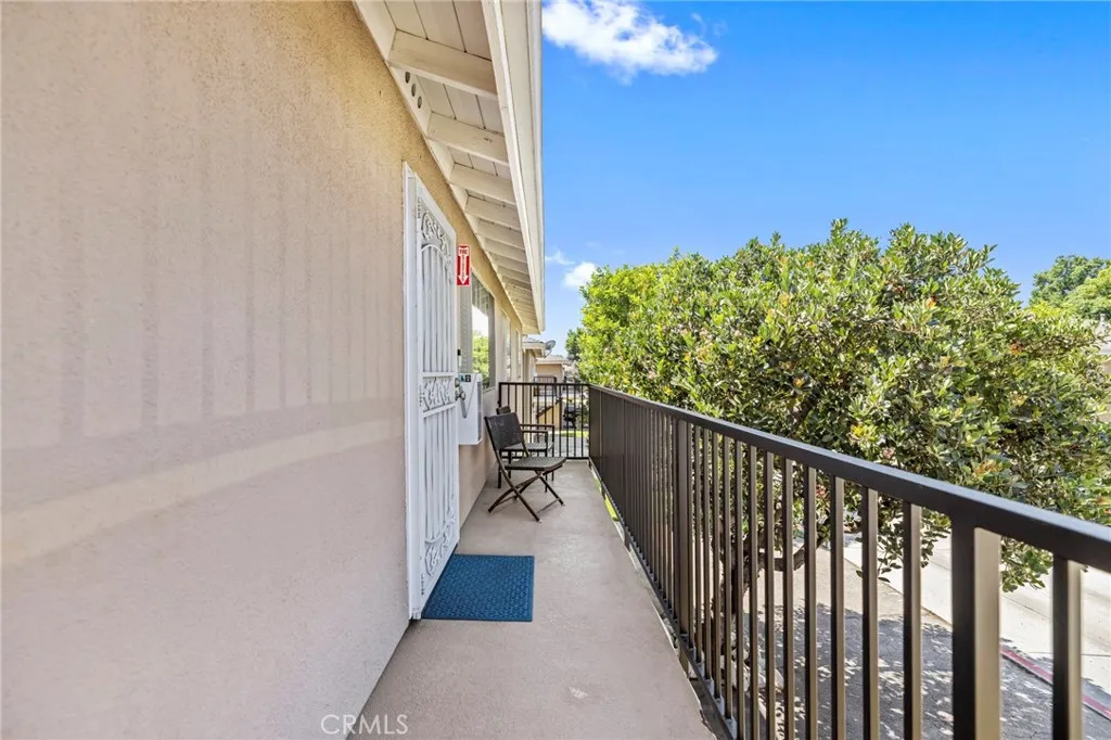 3015 Knollwood Avenue, La Verne, California 91750 home-pic-4