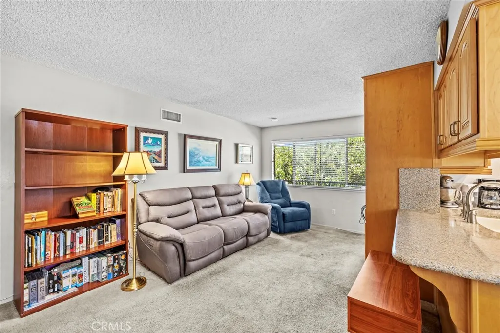 3015 Knollwood Avenue, La Verne, California 91750 home-pic-9