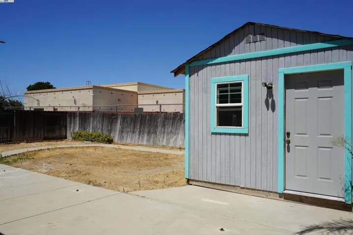 16712 Sheffield St, Delhi, California 95315