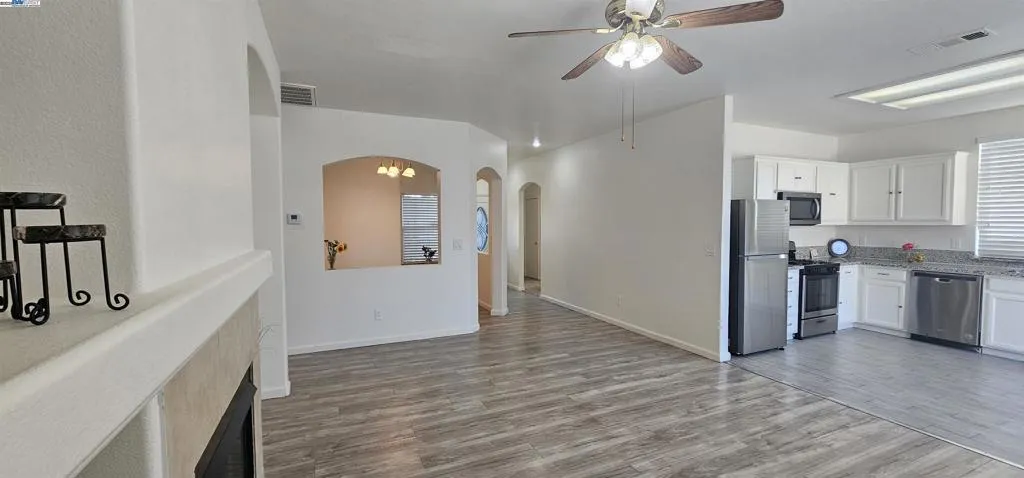 16712 Sheffield St, Delhi, California 95315