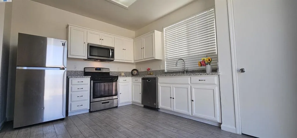 16712 Sheffield St, Delhi, California 95315
