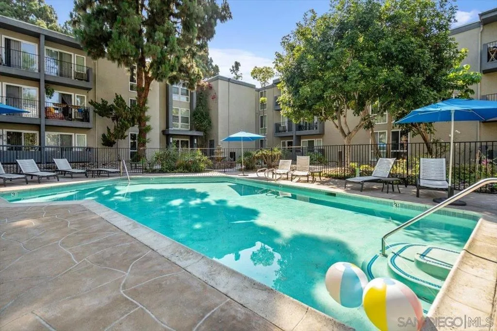 4860 Rolando Ct 29, San Diego, California 92115 home-pic-23