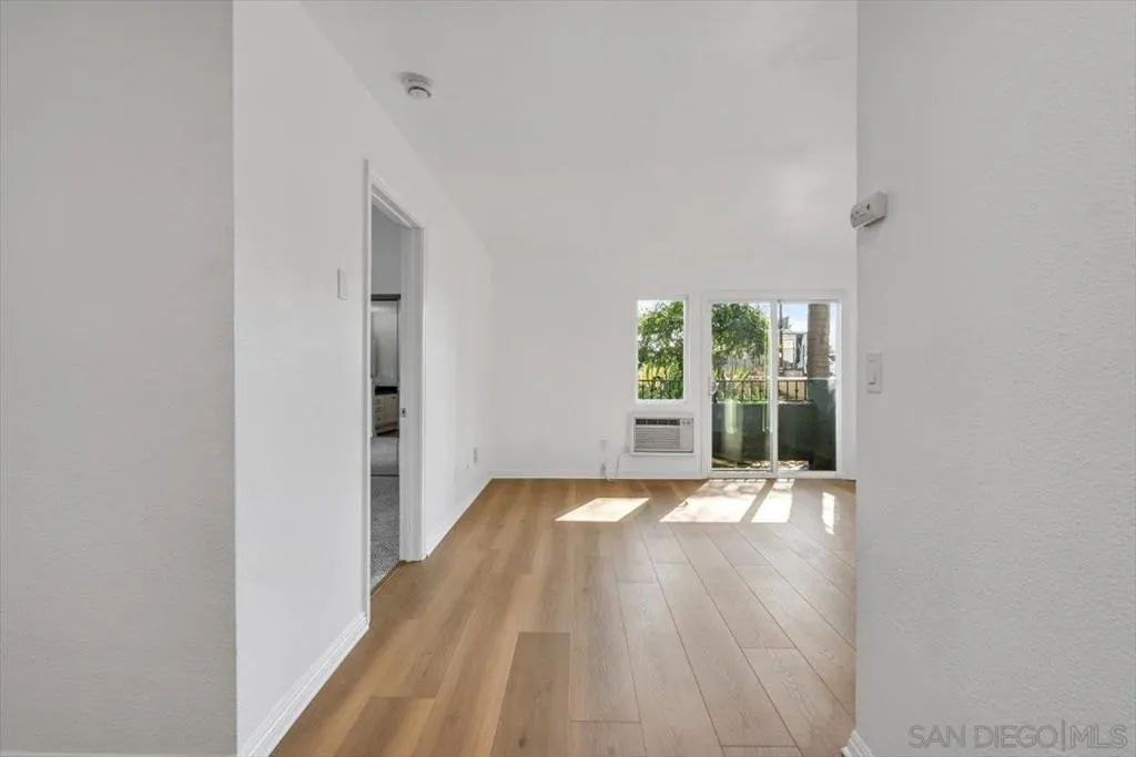 4860 Rolando Ct 29, San Diego, California 92115 home-pic-8