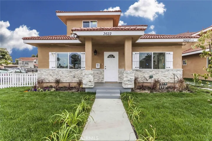 813 1/2 N Figueroa Street, Santa Ana, California 92703