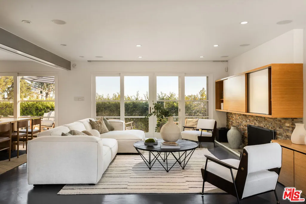 6300 Mulholland Highway, Los Angeles, California 90068 home-pic-20