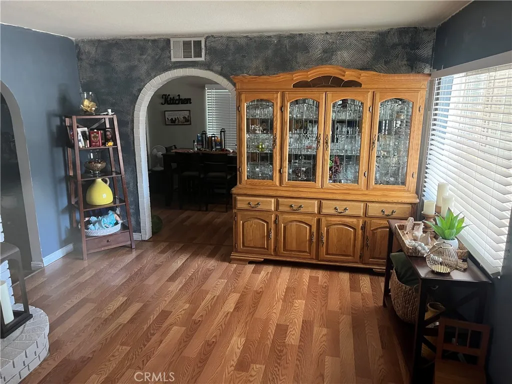 10457 50th Street, Jurupa Valley, California 91752 home-pic-11