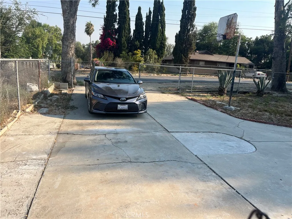 10457 50th Street, Jurupa Valley, California 91752 home-pic-5