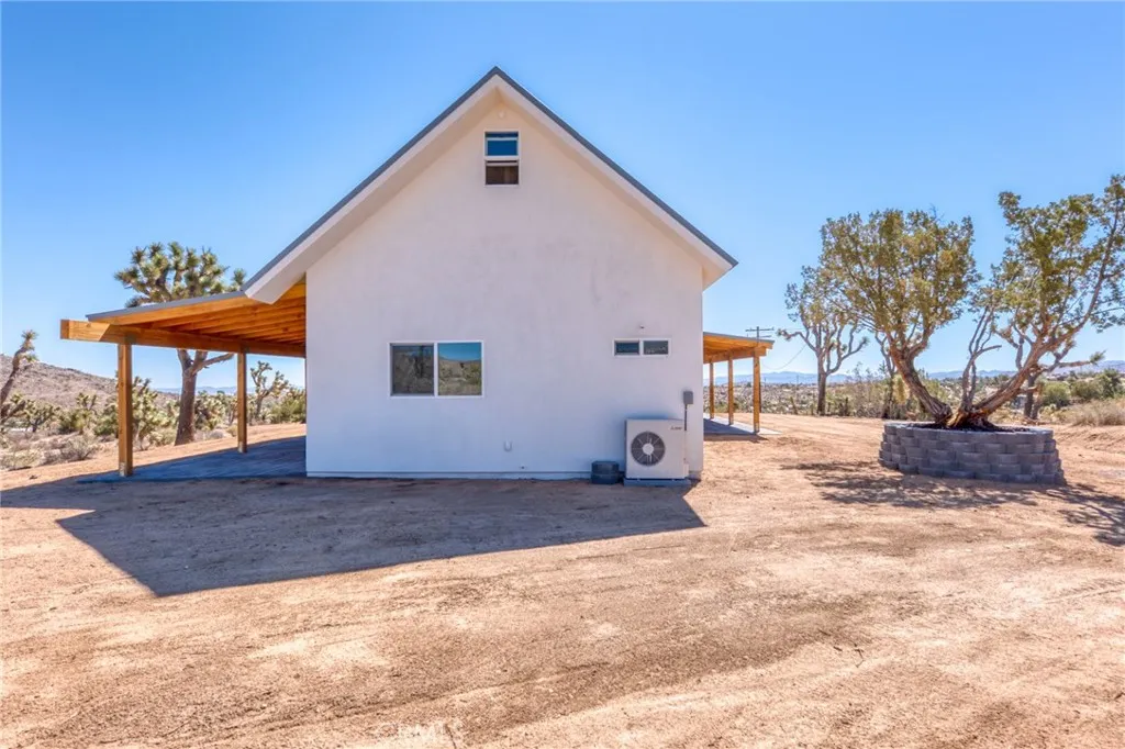 56215 Paseo Los Ninos, Yucca Valley, California 92284 home-pic-23