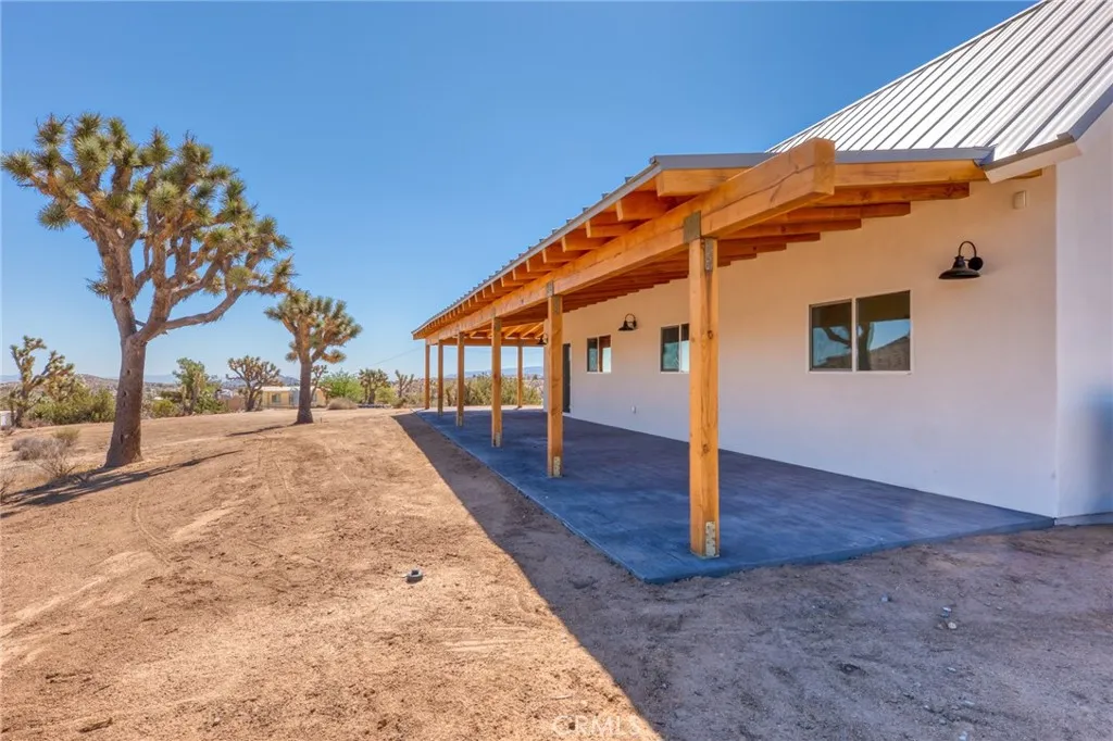 56215 Paseo Los Ninos, Yucca Valley, California 92284 home-pic-24