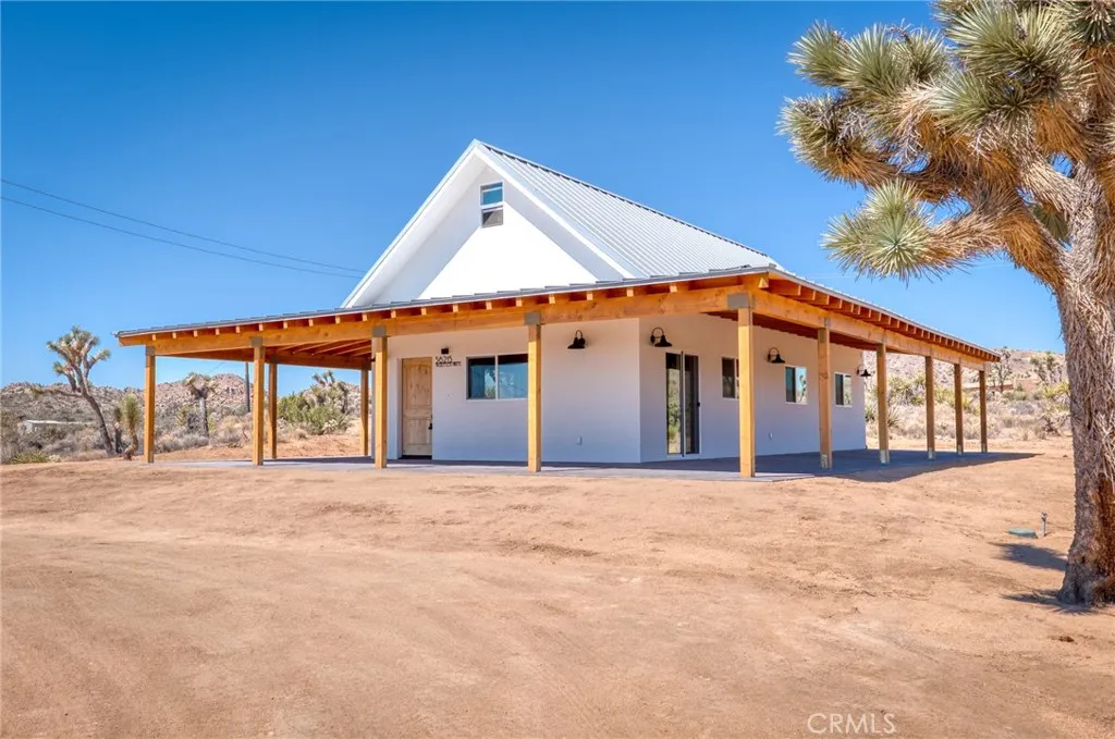 56215 Paseo Los Ninos, Yucca Valley, California 92284 home-pic-1