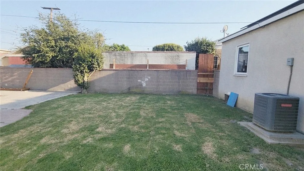 814 S Poinsettia Avenue, Compton, California 90221 home-pic-11
