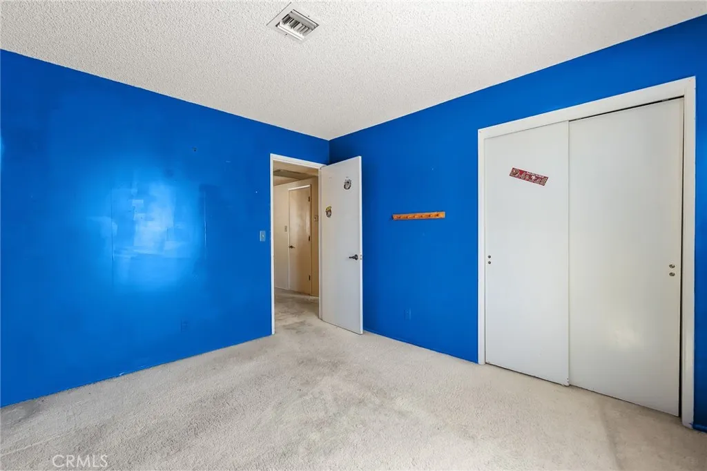 7515 Pinon Drive, Yucca Valley, California 92284 home-pic-15