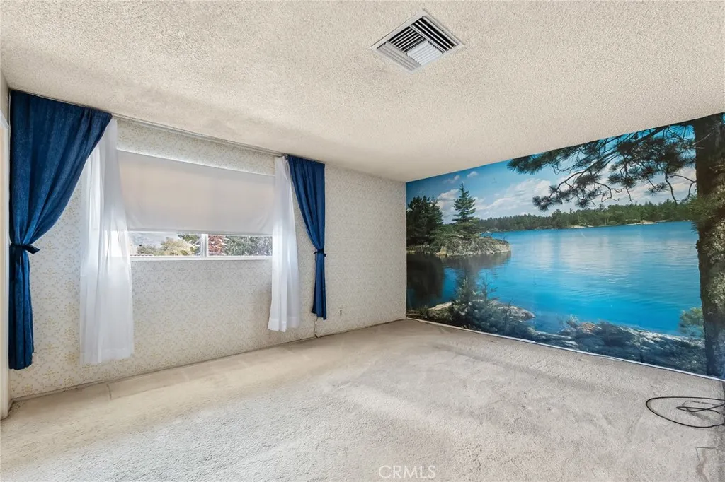 7515 Pinon Drive, Yucca Valley, California 92284 home-pic-20