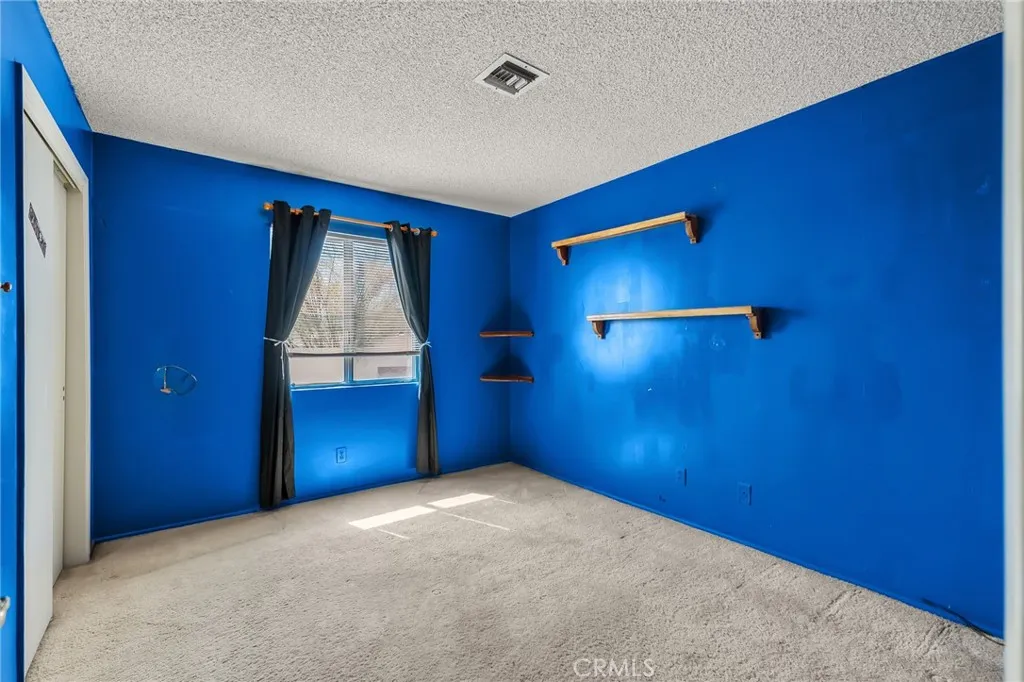 7515 Pinon Drive, Yucca Valley, California 92284 home-pic-16