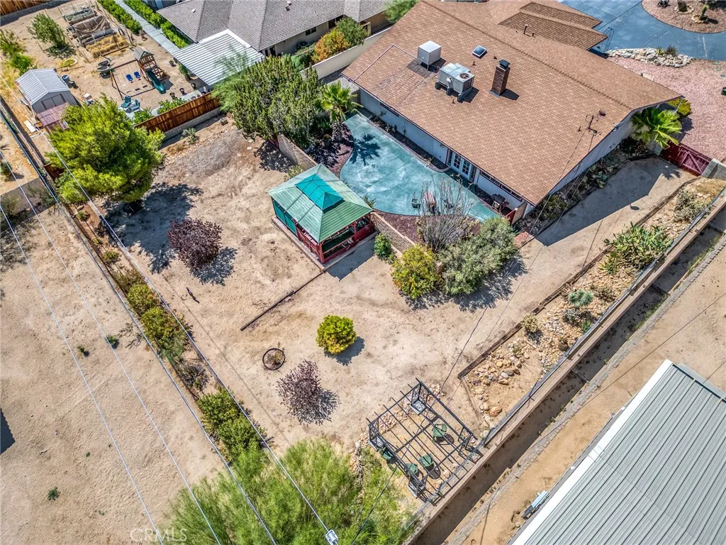 7515 Pinon Drive, Yucca Valley, California 92284 home-pic-41