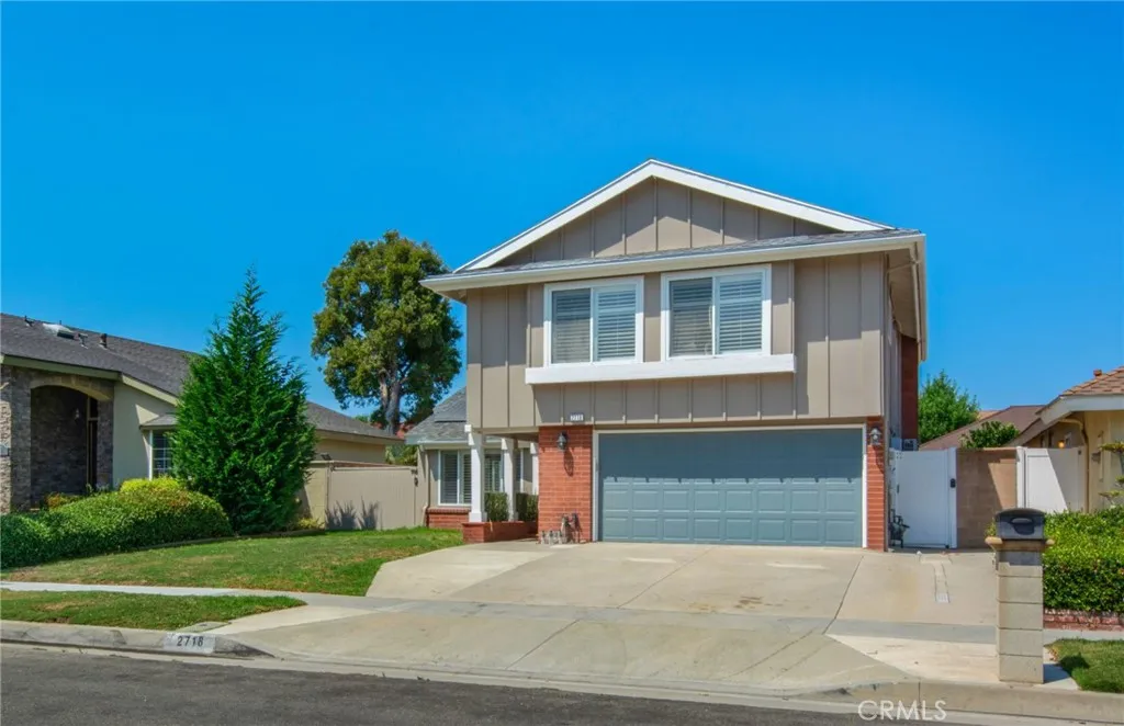 2718 S Griset Place, Santa Ana, California 92704, 4 Bedrooms Bedrooms, ,3 BathroomsBathrooms,Residential,For Sale,Griset,NP25181494
