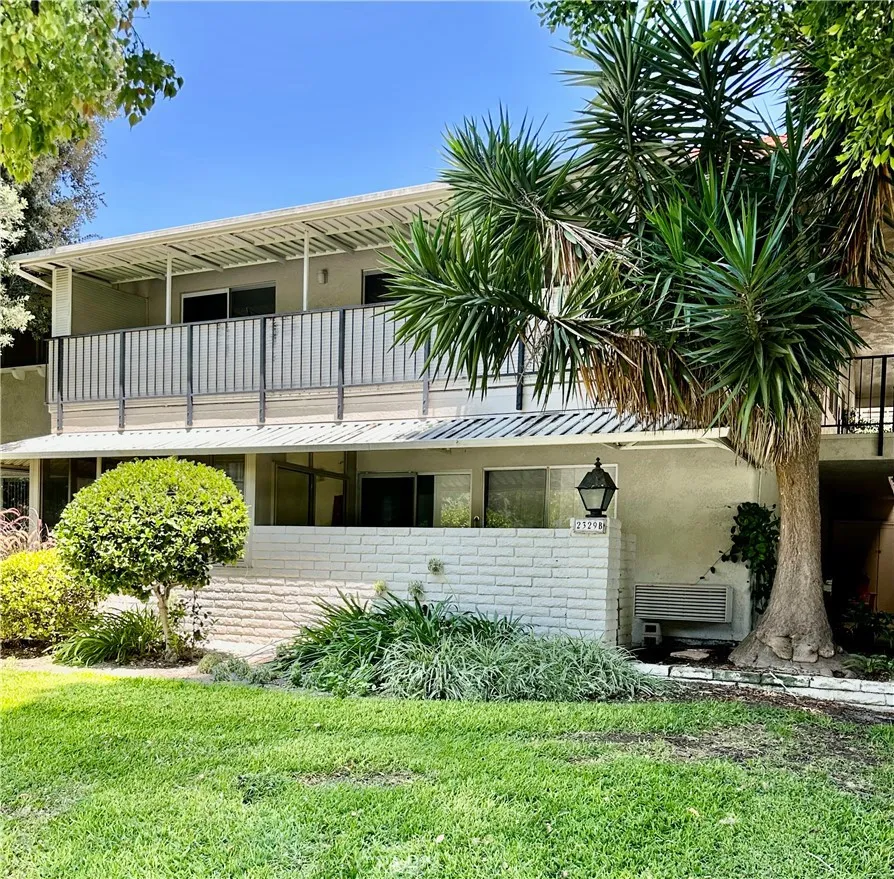 2329 Via Mariposa W B, Laguna Woods, California 92637, 2 Bedrooms Bedrooms, ,2 BathroomsBathrooms,Residential Lease,For Rent,Via Mariposa,OC25177441
