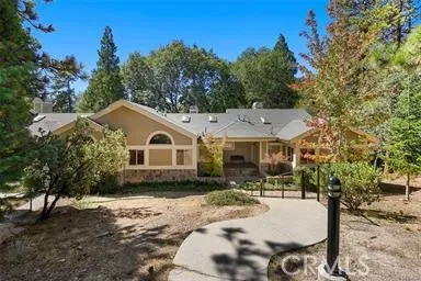 27114 Sugar Pine Drive, Lake Arrowhead, California 92352 home-pic-0