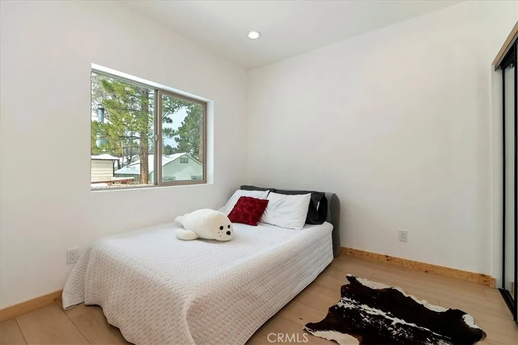 374 Los Angeles Avenue, Sugarloaf, California 92386 home-pic-24