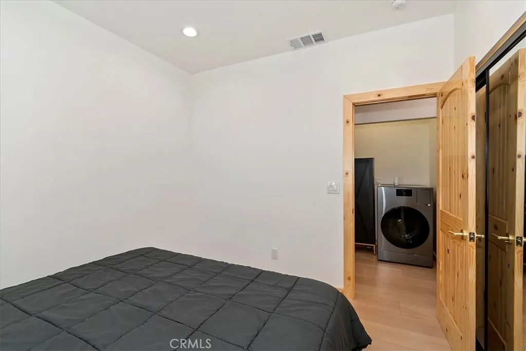 374 Los Angeles Avenue, Sugarloaf, California 92386 home-pic-17
