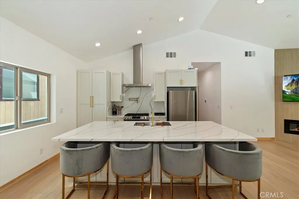 374 Los Angeles Avenue, Sugarloaf, California 92386 home-pic-9