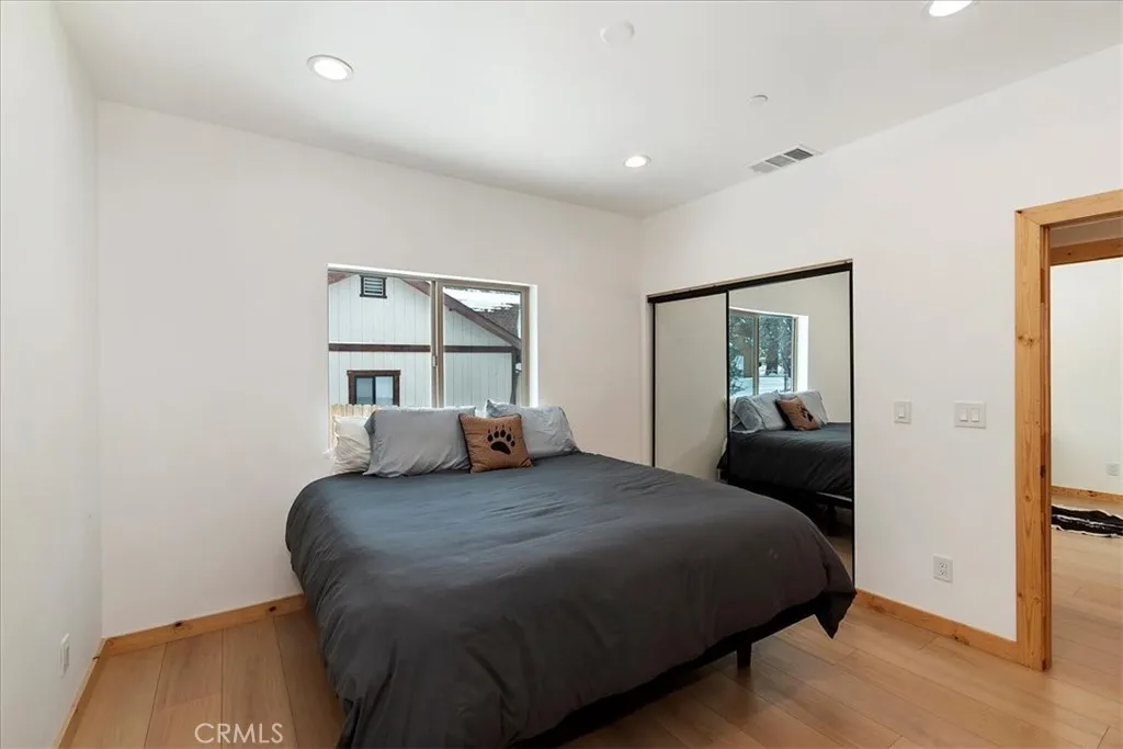 374 Los Angeles Avenue, Sugarloaf, California 92386 home-pic-19