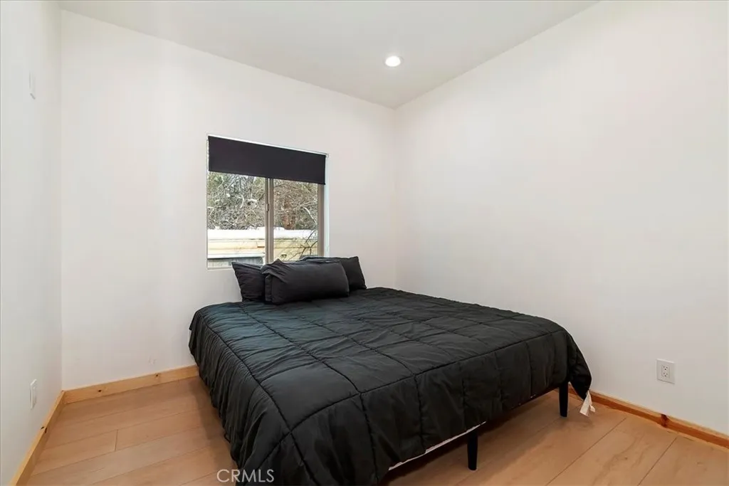 374 Los Angeles Avenue, Sugarloaf, California 92386 home-pic-16