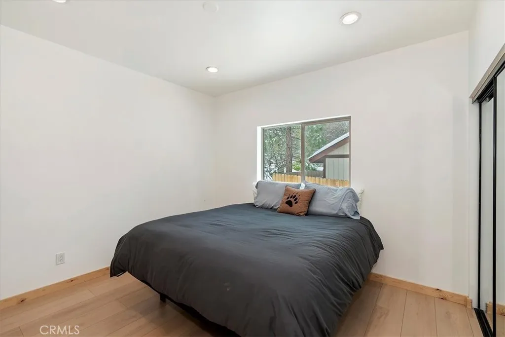 374 Los Angeles Avenue, Sugarloaf, California 92386 home-pic-18