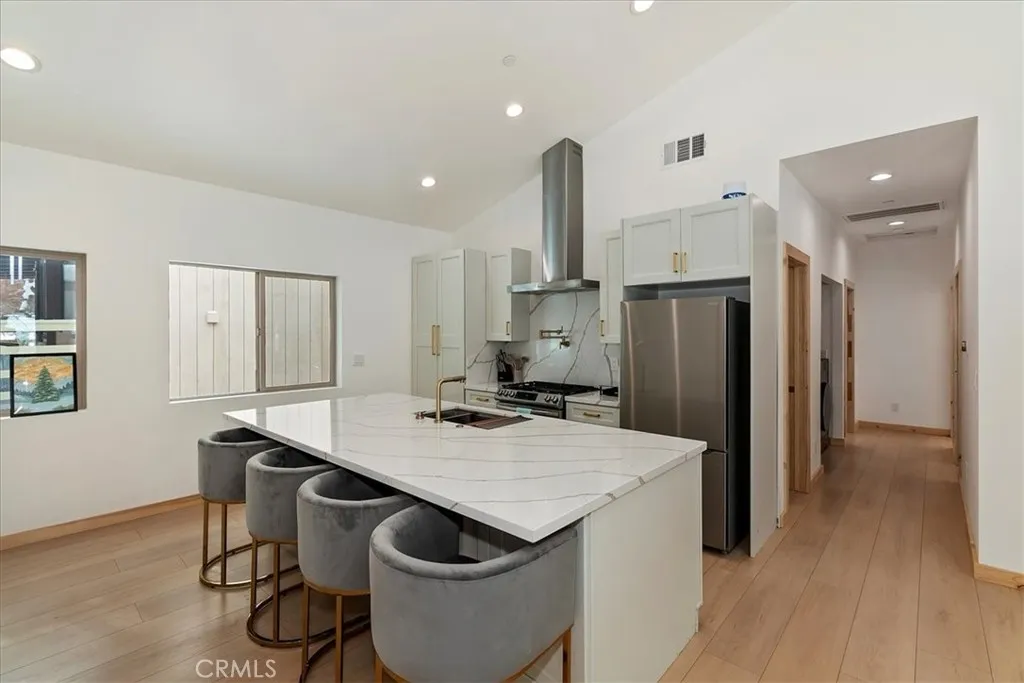 374 Los Angeles Avenue, Sugarloaf, California 92386 home-pic-8