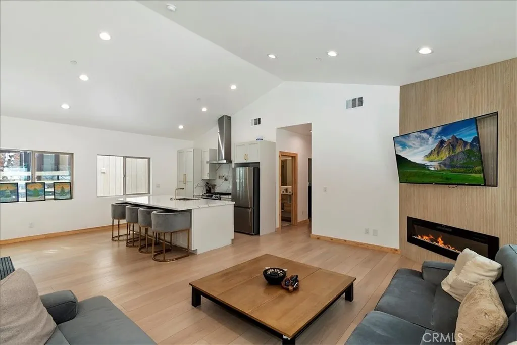 374 Los Angeles Avenue, Sugarloaf, California 92386 home-pic-7