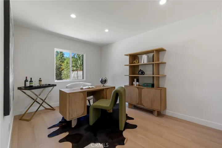 16955 Tupper Street, Northridge, California 91343