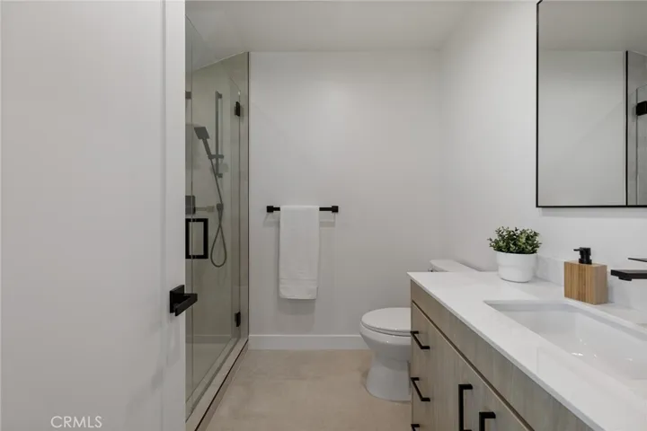 16955 Tupper Street, Northridge, California 91343