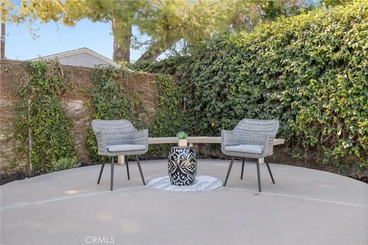 16955 Tupper Street, Northridge, California 91343