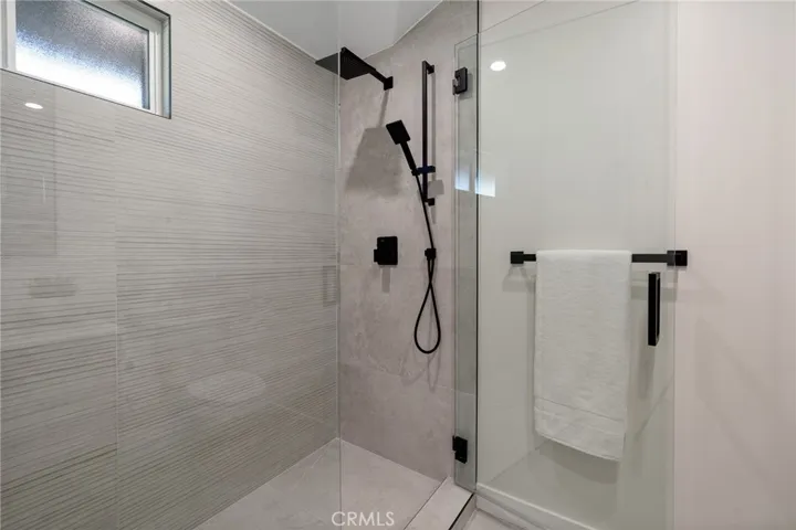 16955 Tupper Street, Northridge, California 91343