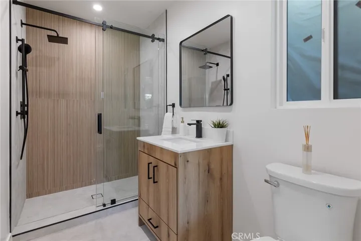 16955 Tupper Street, Northridge, California 91343