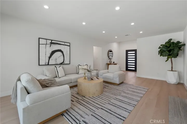 16955 Tupper Street, Northridge, California 91343