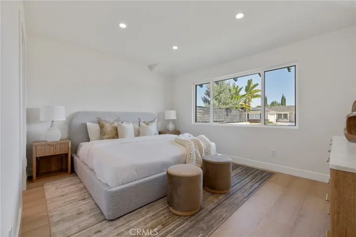16955 Tupper Street, Northridge, California 91343