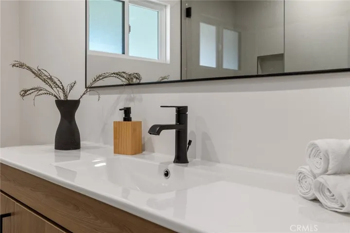 16955 Tupper Street, Northridge, California 91343