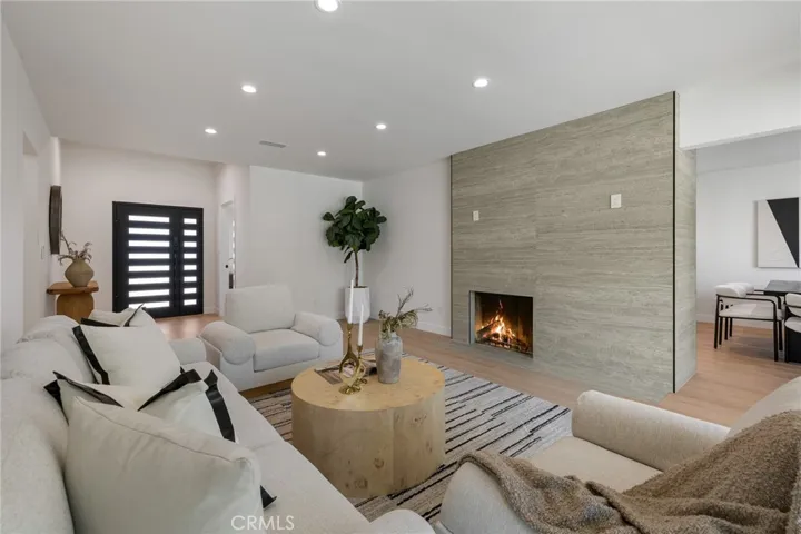 16955 Tupper Street, Northridge, California 91343
