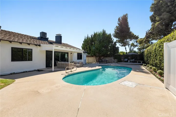 16955 Tupper Street, Northridge, California 91343