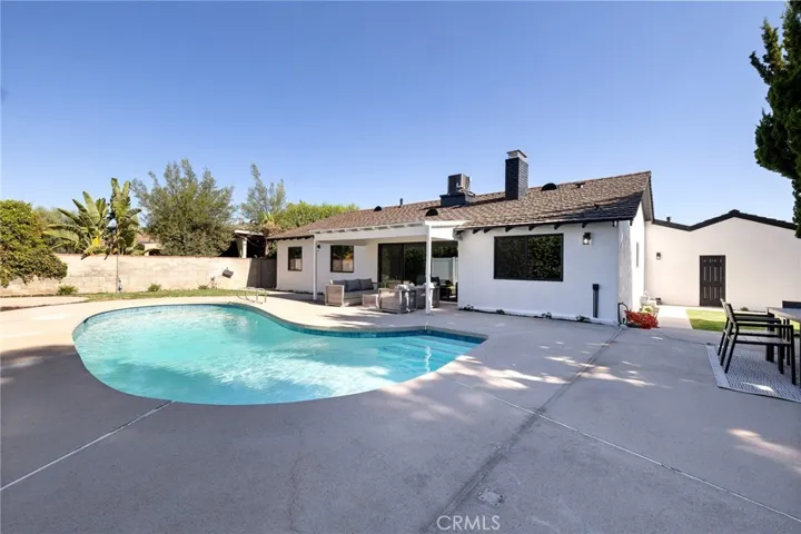 16955 Tupper Street, Northridge, California 91343
