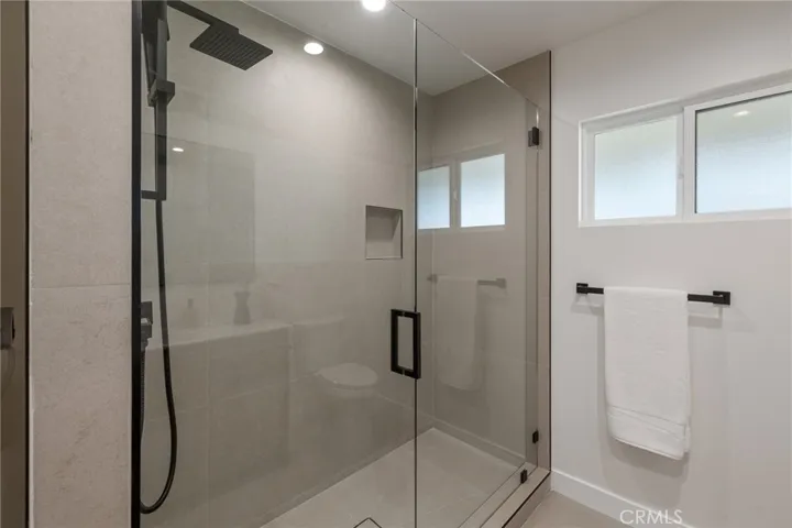 16955 Tupper Street, Northridge, California 91343