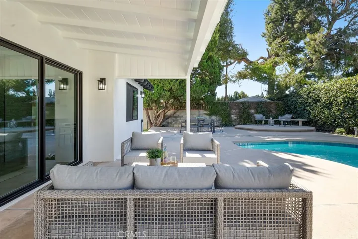 16955 Tupper Street, Northridge, California 91343