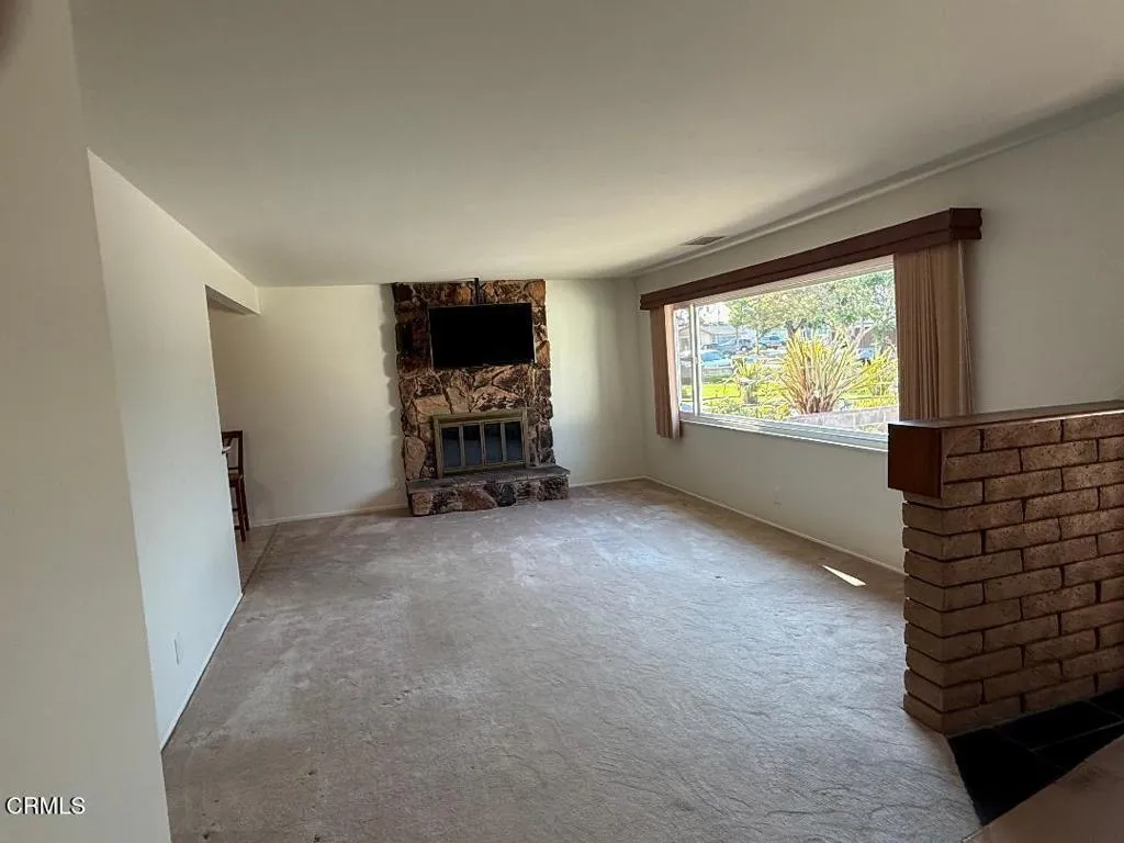 489 Mara Avenue, Ventura, California 93004 home-pic-4